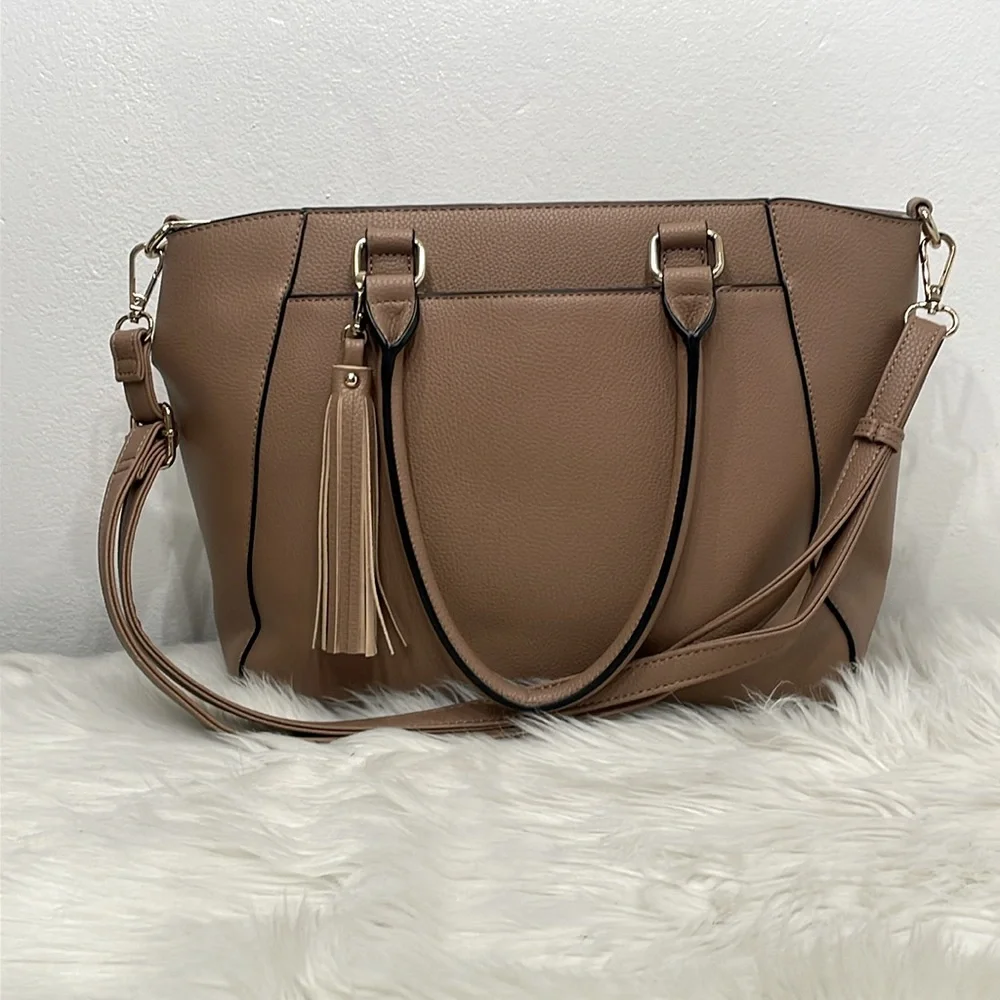 G.H BASS & CO Bag - Picture 2 of 14